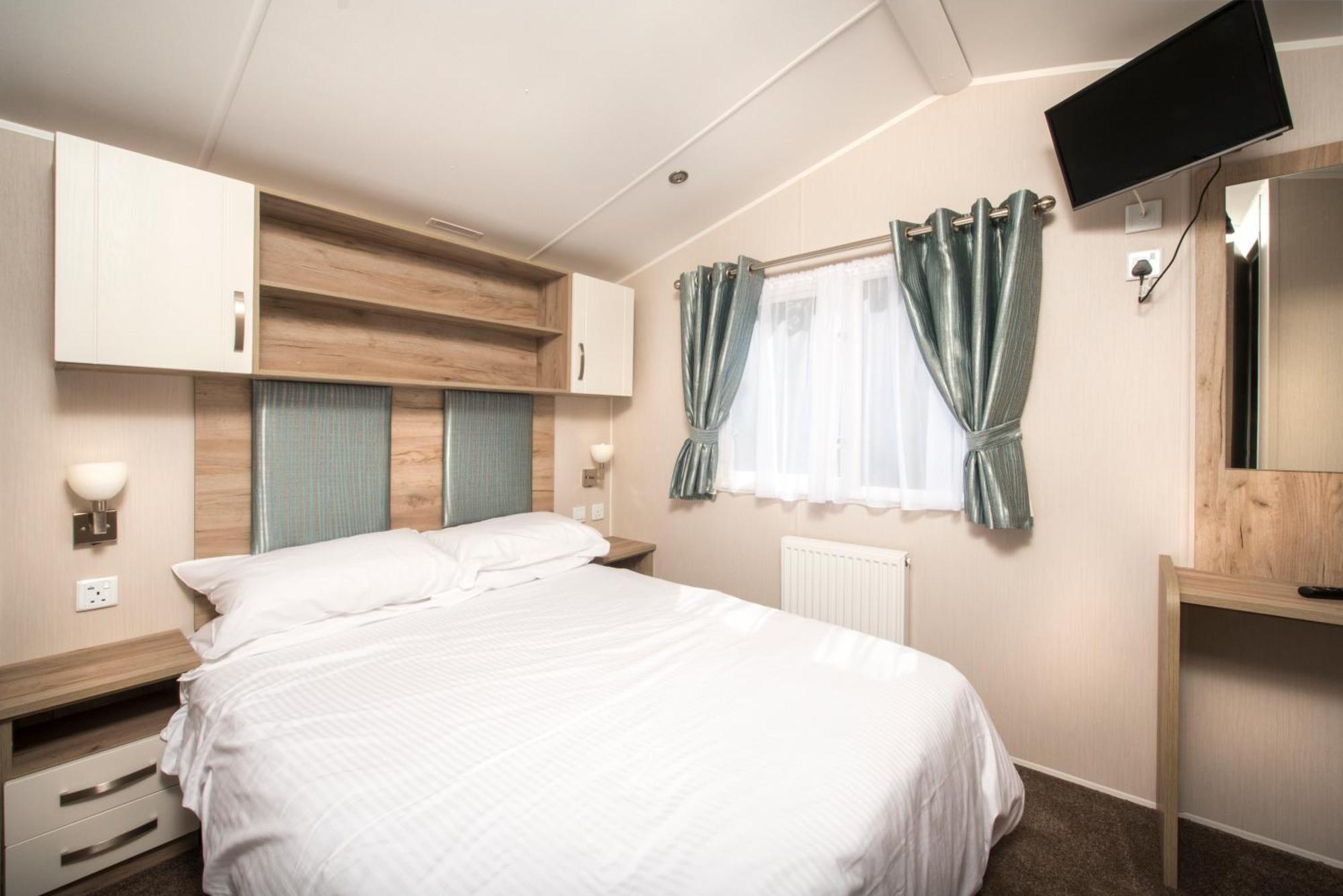 Cardigan Bay Holiday Park Экстерьер фото